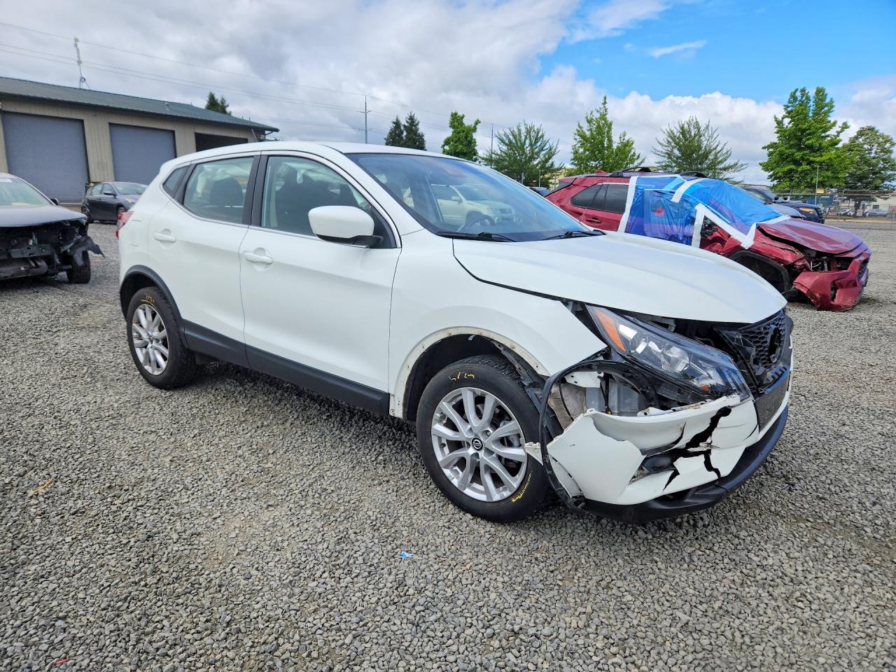 JN1BJ1AV8MW307959 · 2021 NISSAN ROGUE SPORT · 4/13