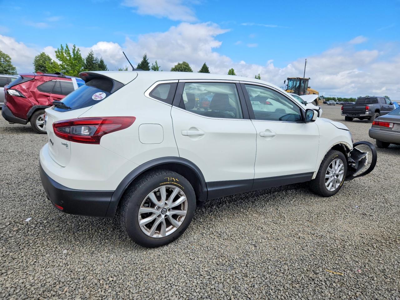 JN1BJ1AV8MW307959 · 2021 NISSAN ROGUE SPORT · 3/13