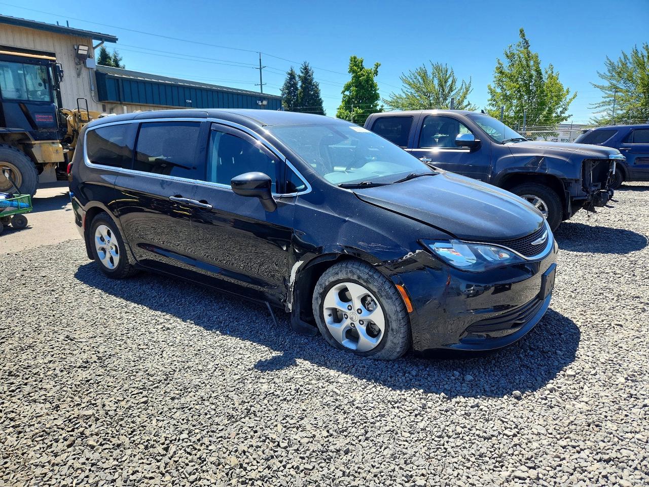 2C4RC1CG7HR747948 · 2017 CHRYSLER PACIFICA · 4/13