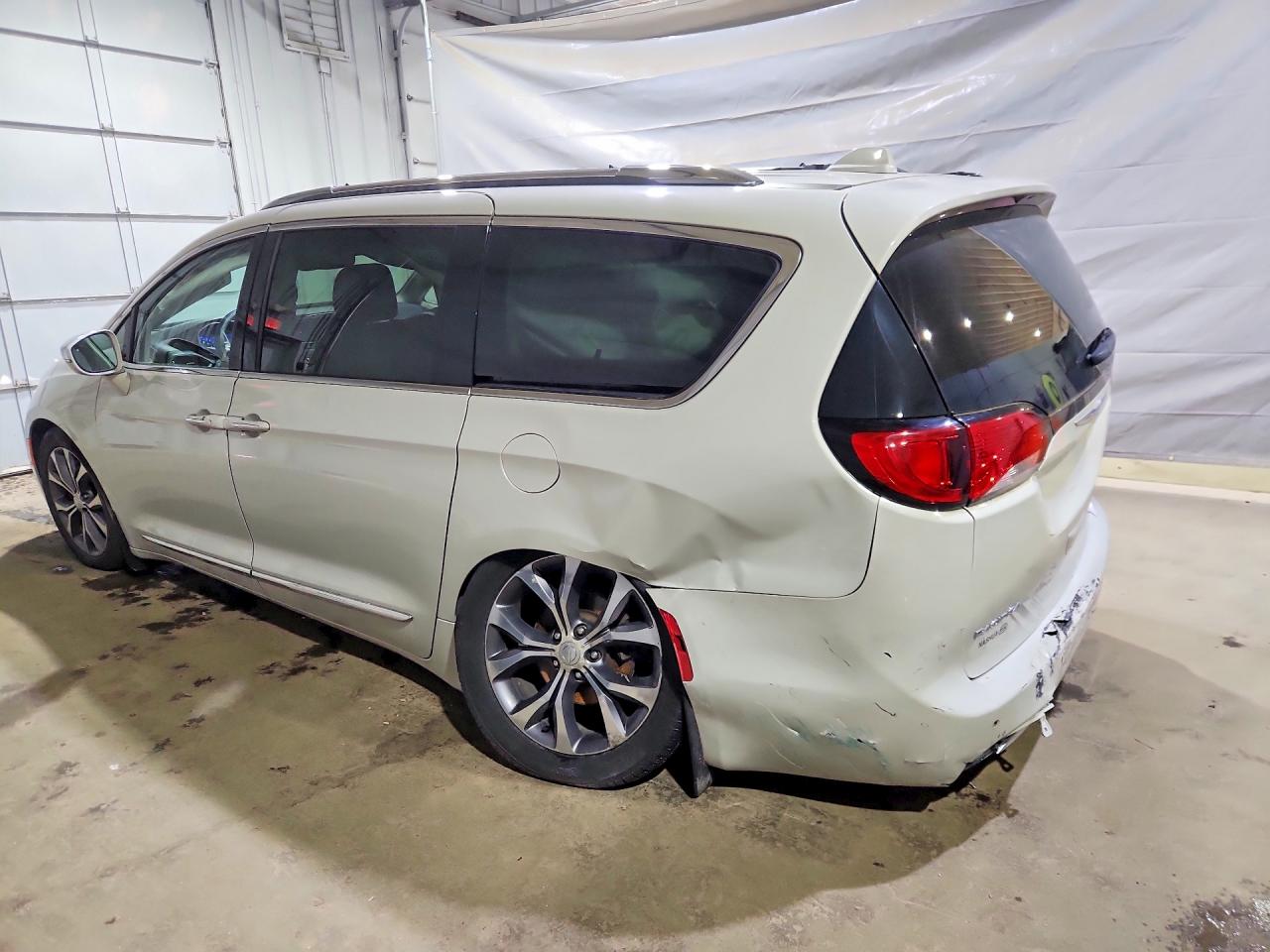 2C4RC1GG4HR591474 · 2017 CHRYSLER PACIFICA · 2/13