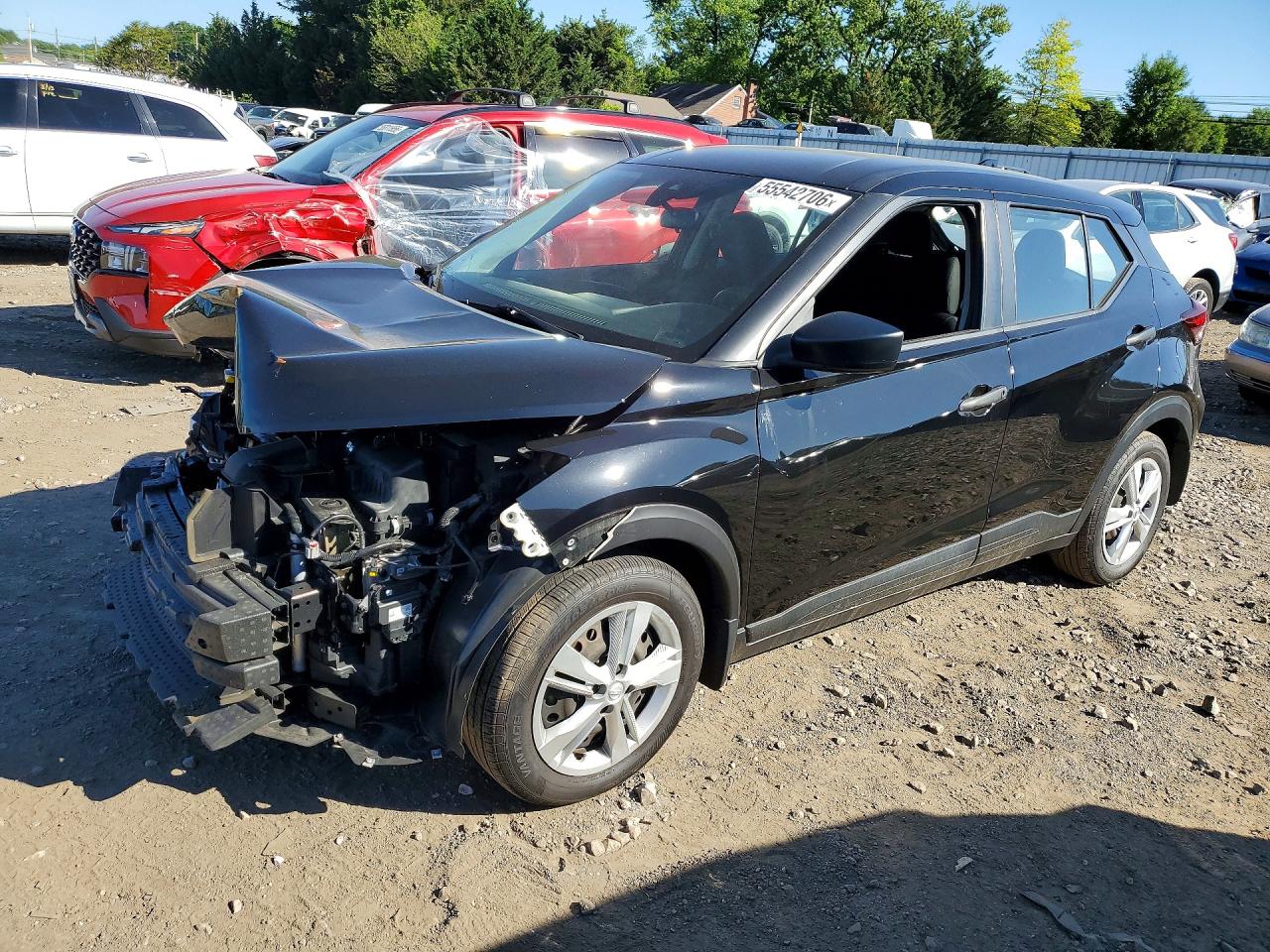 3N1CP5BV5NL495758 · 2022 NISSAN KICKS