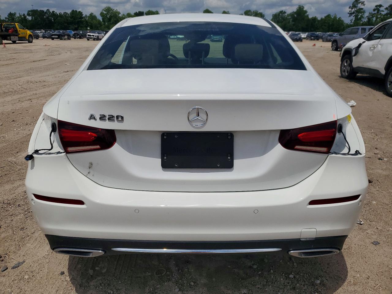 WDD3G4EBXKW021826 · 2019 MERCEDES-BENZ A · 6/13