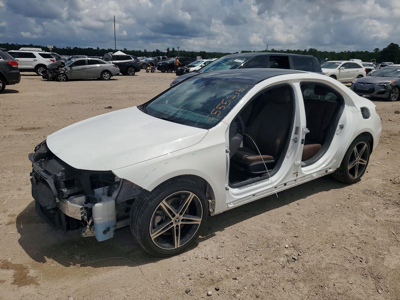 WDD3G4EBXKW021826 · 2019 MERCEDES-BENZ A