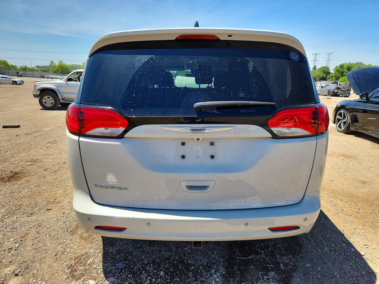 2C4RC1AG8KR587959 · 2019 CHRYSLER PACIFICA · 6/13