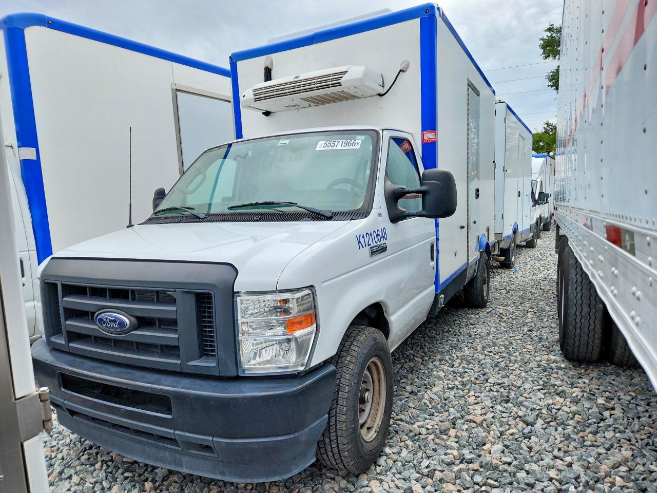 1FDWE3FN8RDD04324 · 2024 FORD E350