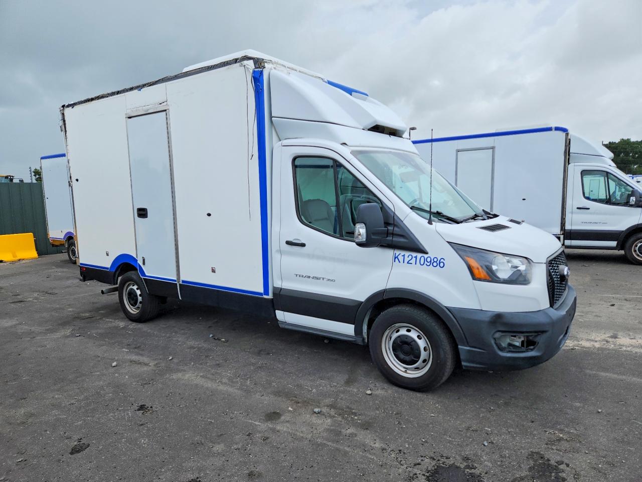 1FDBW5Z87NKA20217 · 2022 FORD TRANSIT · 4/13