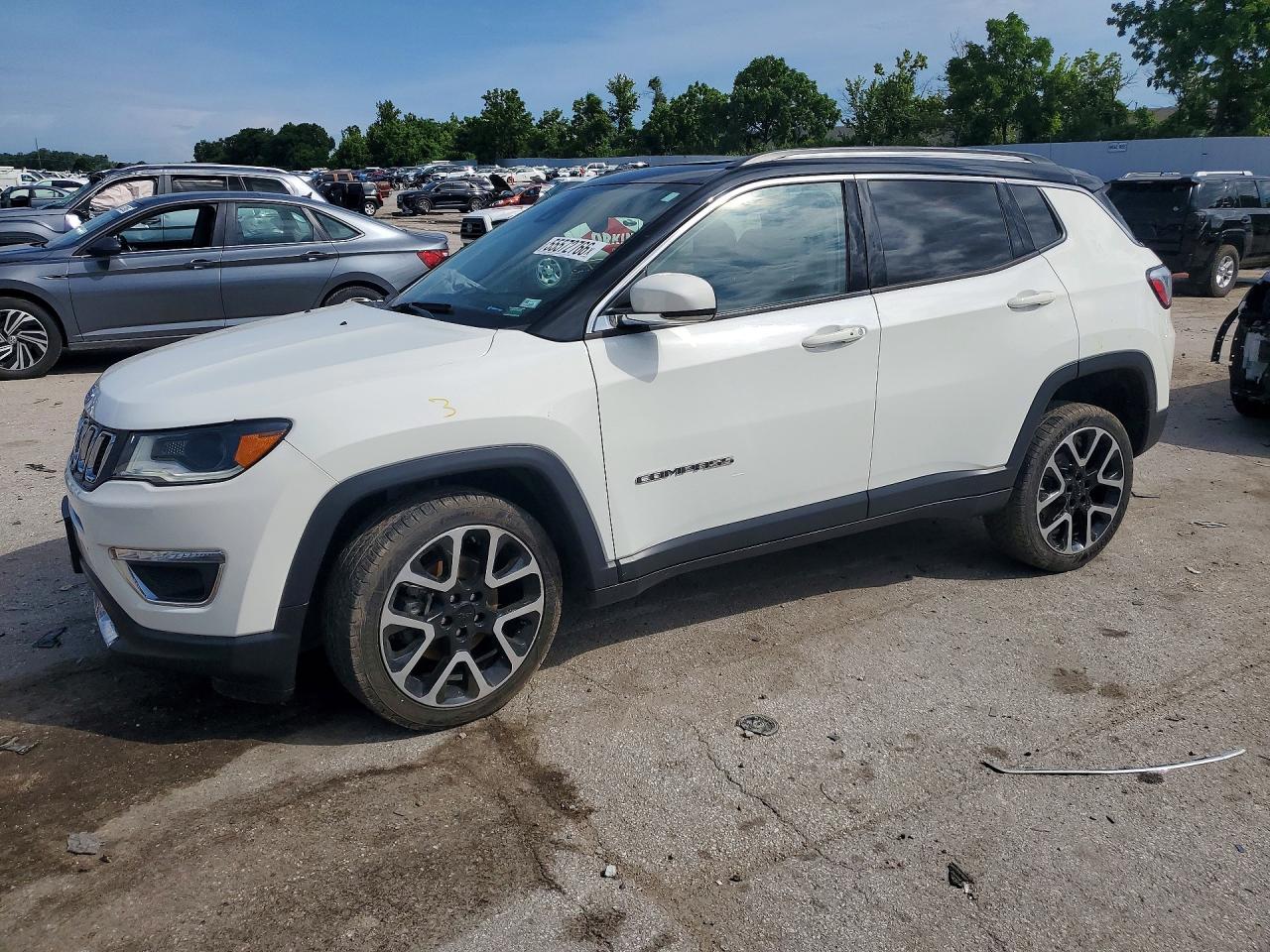 3C4NJDCB6HT630661 · 2017 JEEP COMPASS