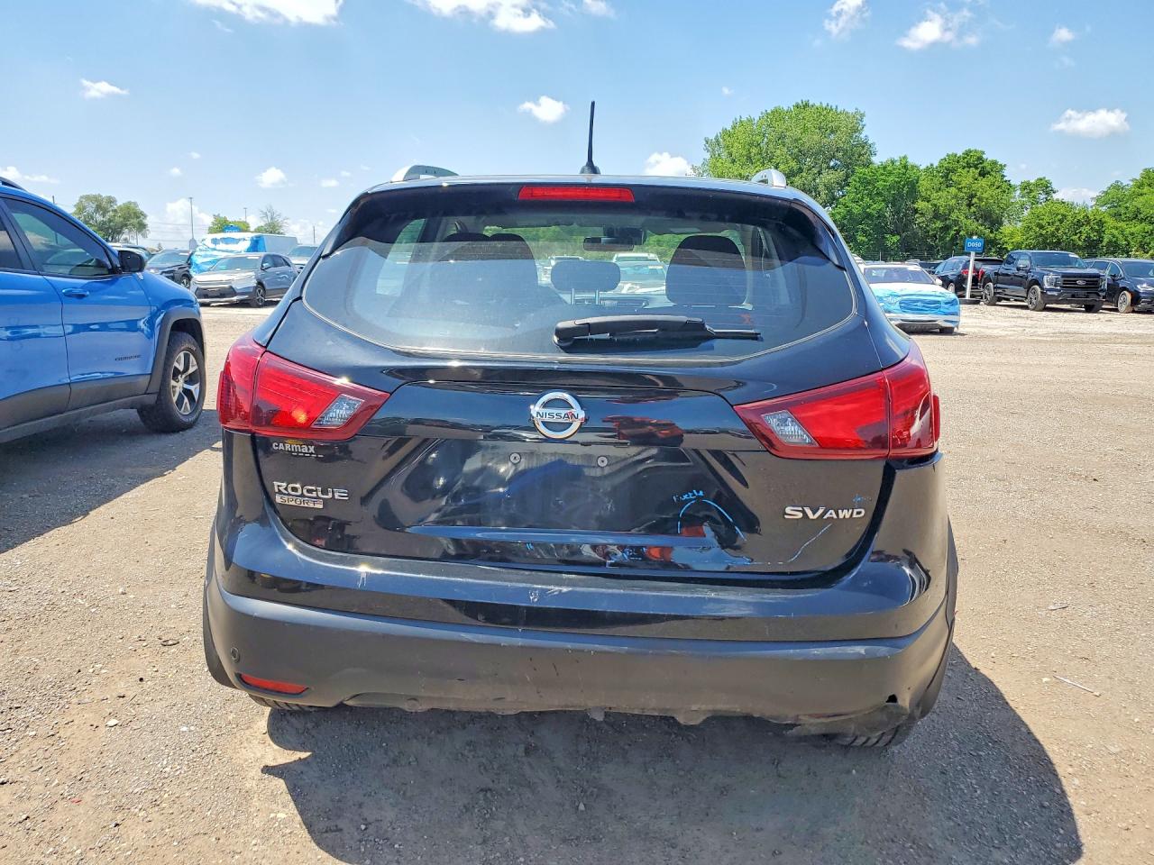 JN1BJ1CR5KW621632 · 2019 NISSAN ROGUE SPORT · 6/13