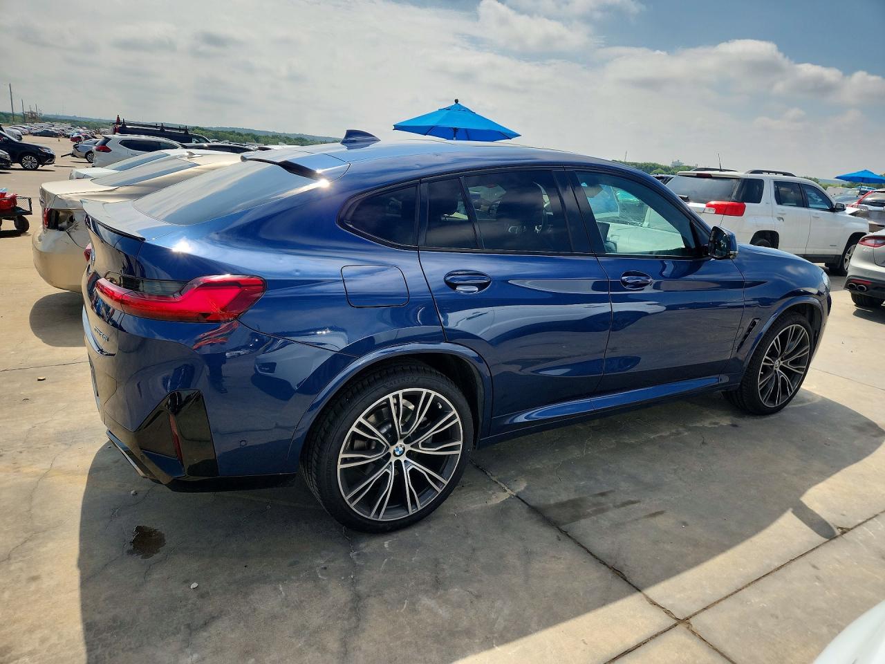 5UX33DT03N9K73863 · 2022 BMW X4 · 3/12