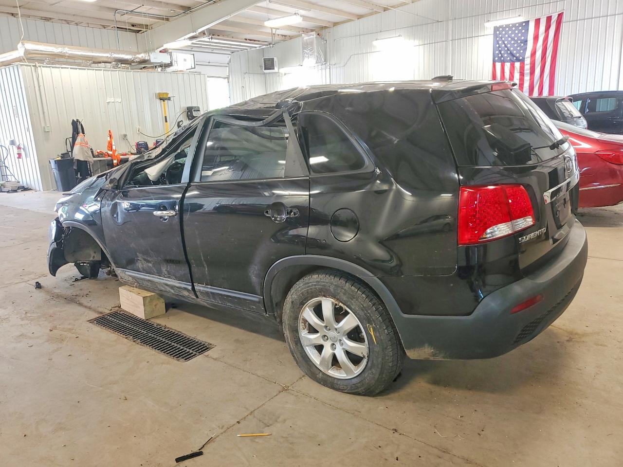 5XYKT3A19BG007051 · 2011 KIA SORENTO · 2/12
