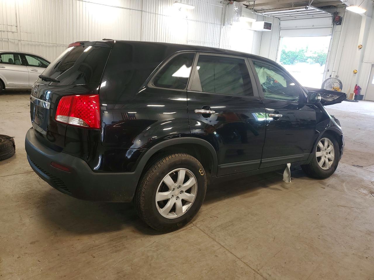 5XYKT3A19BG007051 · 2011 KIA SORENTO · 3/12