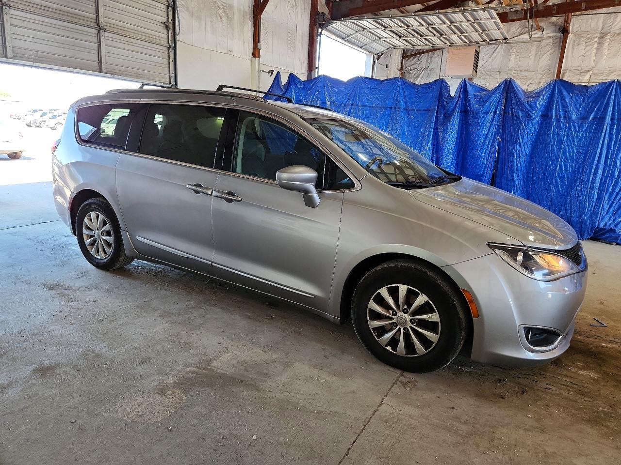 2C4RC1BG1JR120492 · 2018 CHRYSLER PACIFICA · 4/13