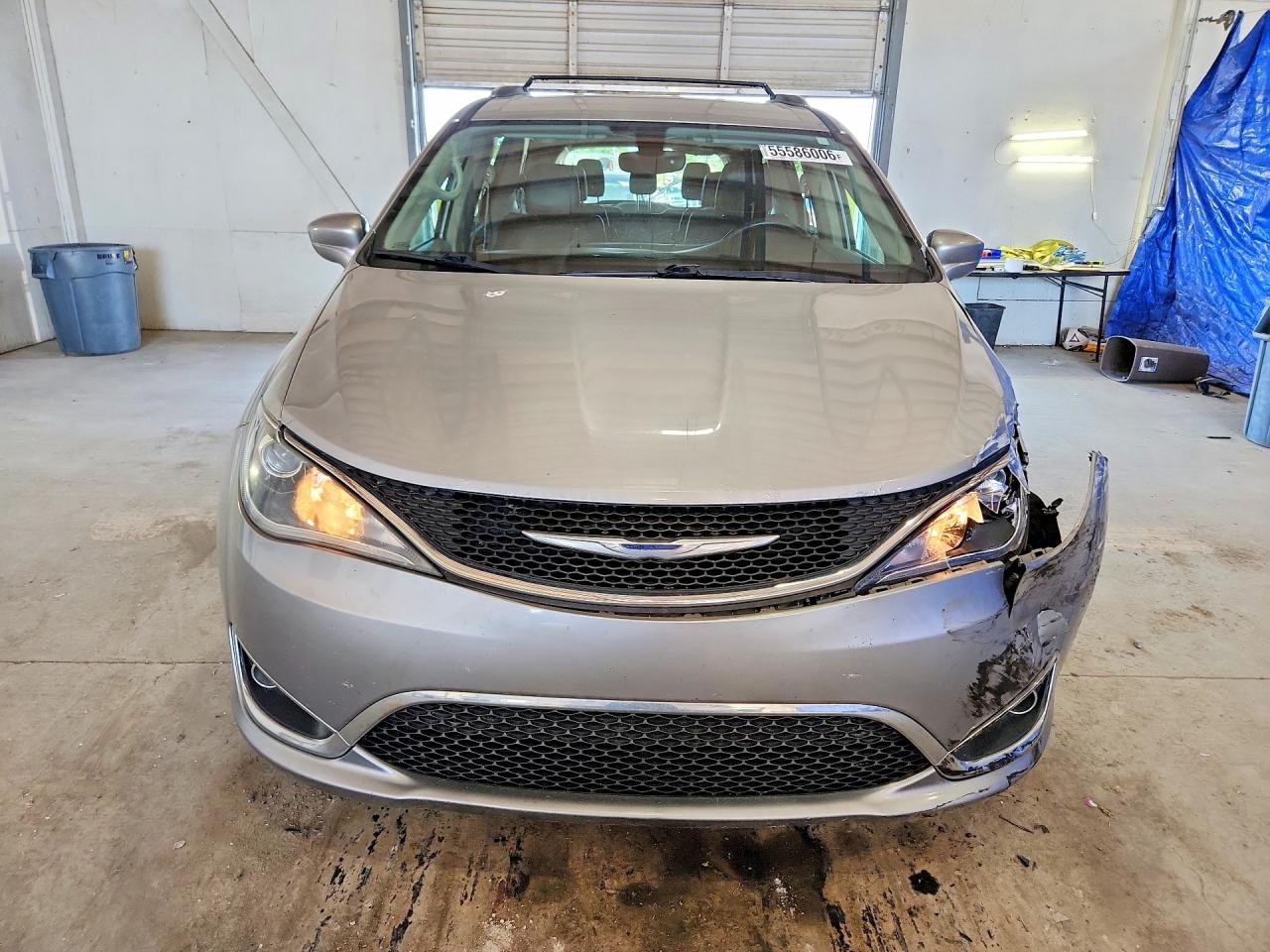 2C4RC1BG1JR120492 · 2018 CHRYSLER PACIFICA · 5/13