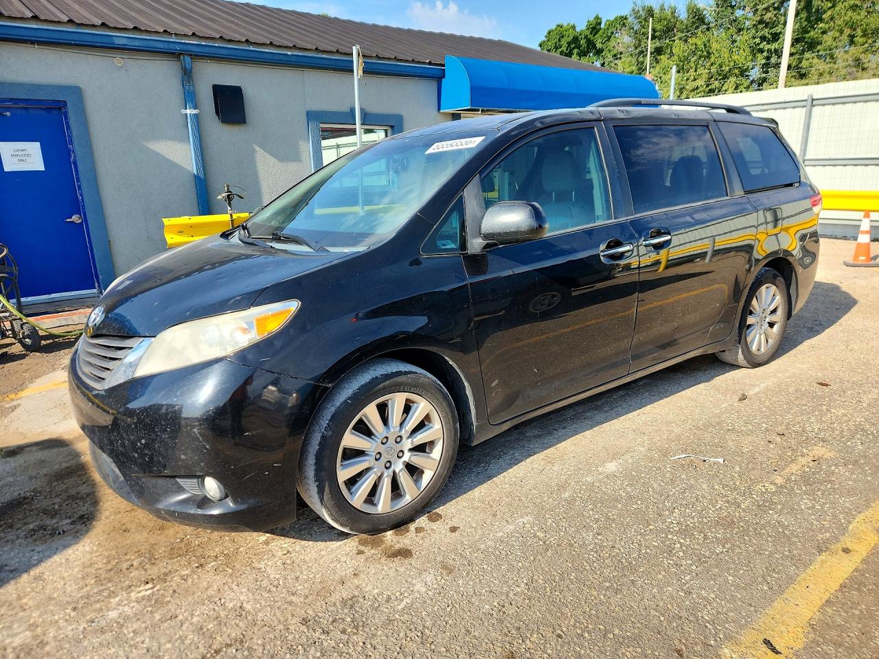 5TDDK3DC2ES076244 · 2014 TOYOTA SIENNA