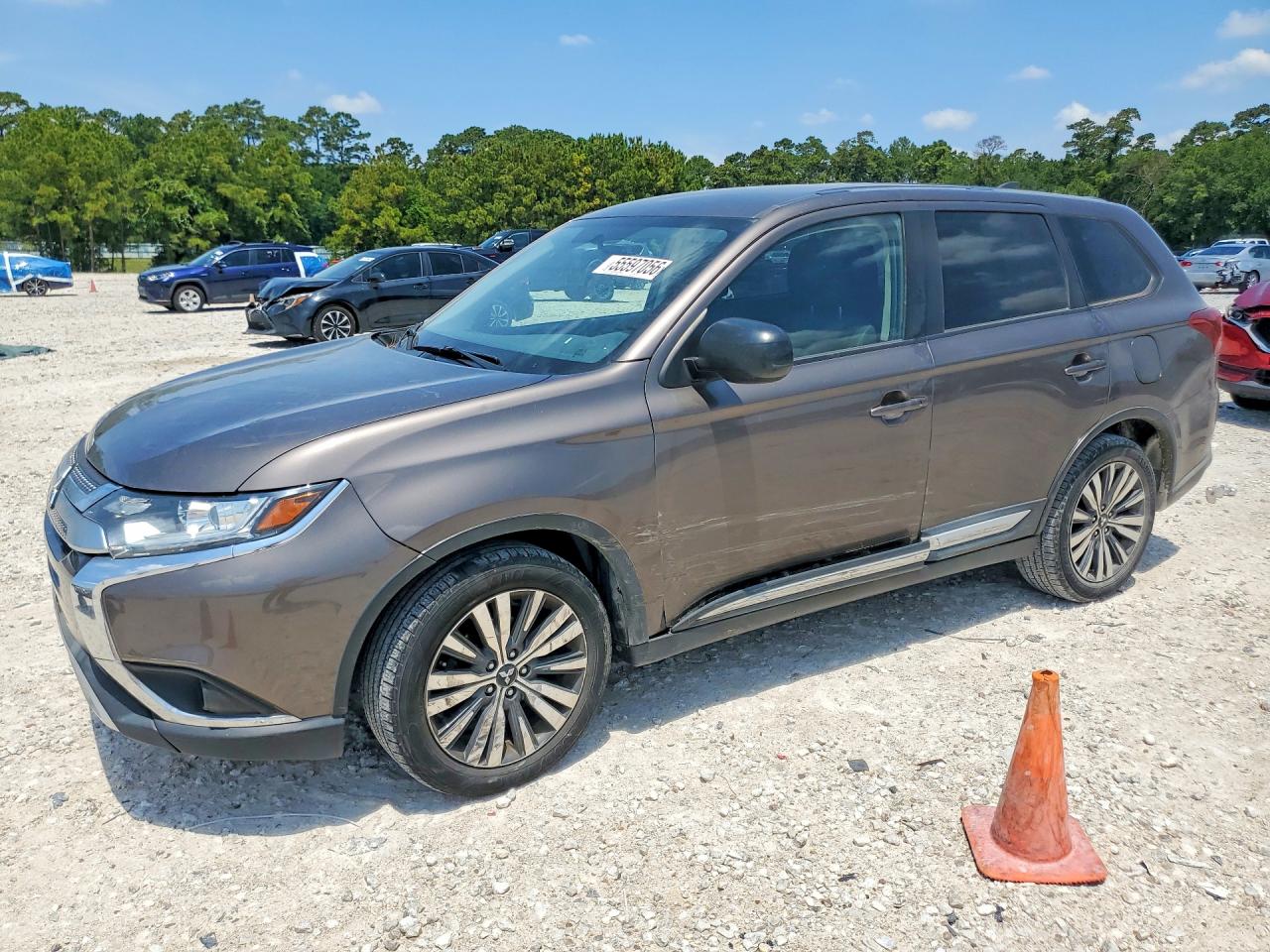 JA4AD2A39KZ023105 · 2019 MITSUBISHI OUTLANDER