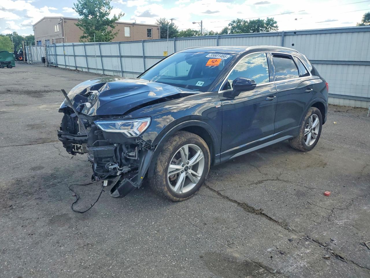 WA1DECF31R1160119 · 2024 AUDI Q3