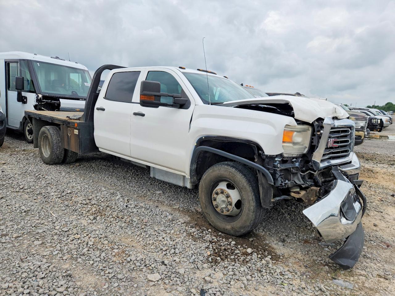 1GT42VC8XGF151963 · 2016 GMC SIERRA · 4/13