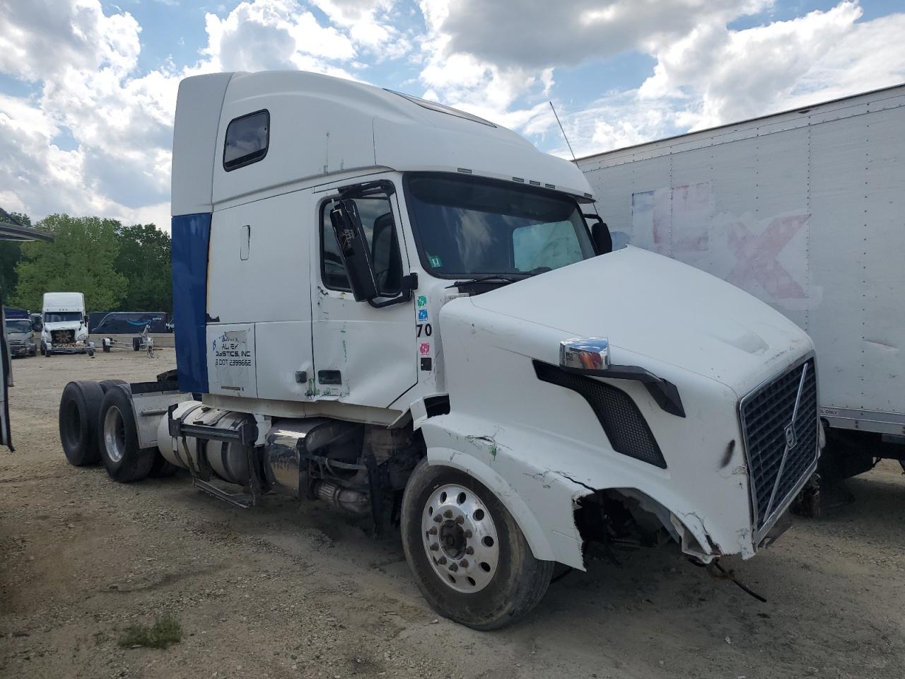 4V4NC9EH6EN161175 · 2014 VOLVO VN