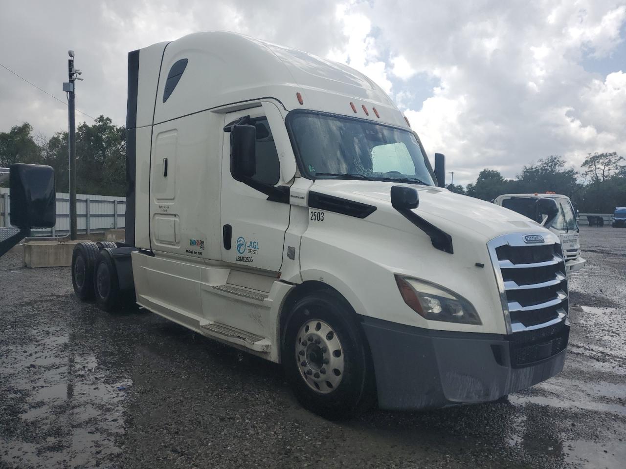 3AKJHHDR9LSME2503 · 2020 FREIGHTLINER CASCADIA 126