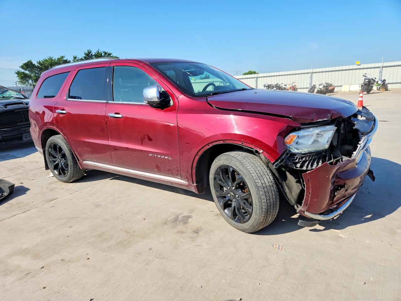 1C4RDJEG8JC262257 · 2018 DODGE DURANGO · 4/13