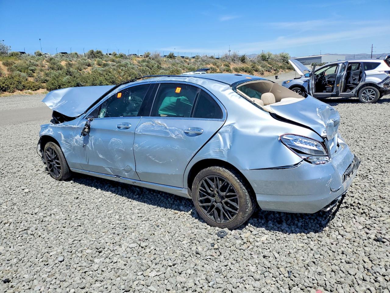 55SWF4KB0GU125749 · 2016 MERCEDES-BENZ C · 2/13