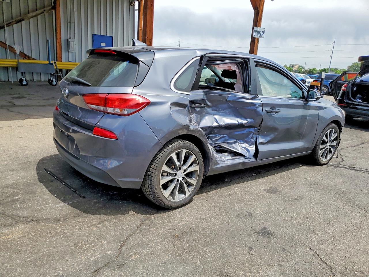 KMHH35LE1JU016082 · 2018 HYUNDAI ELANTRA GT · 3/13