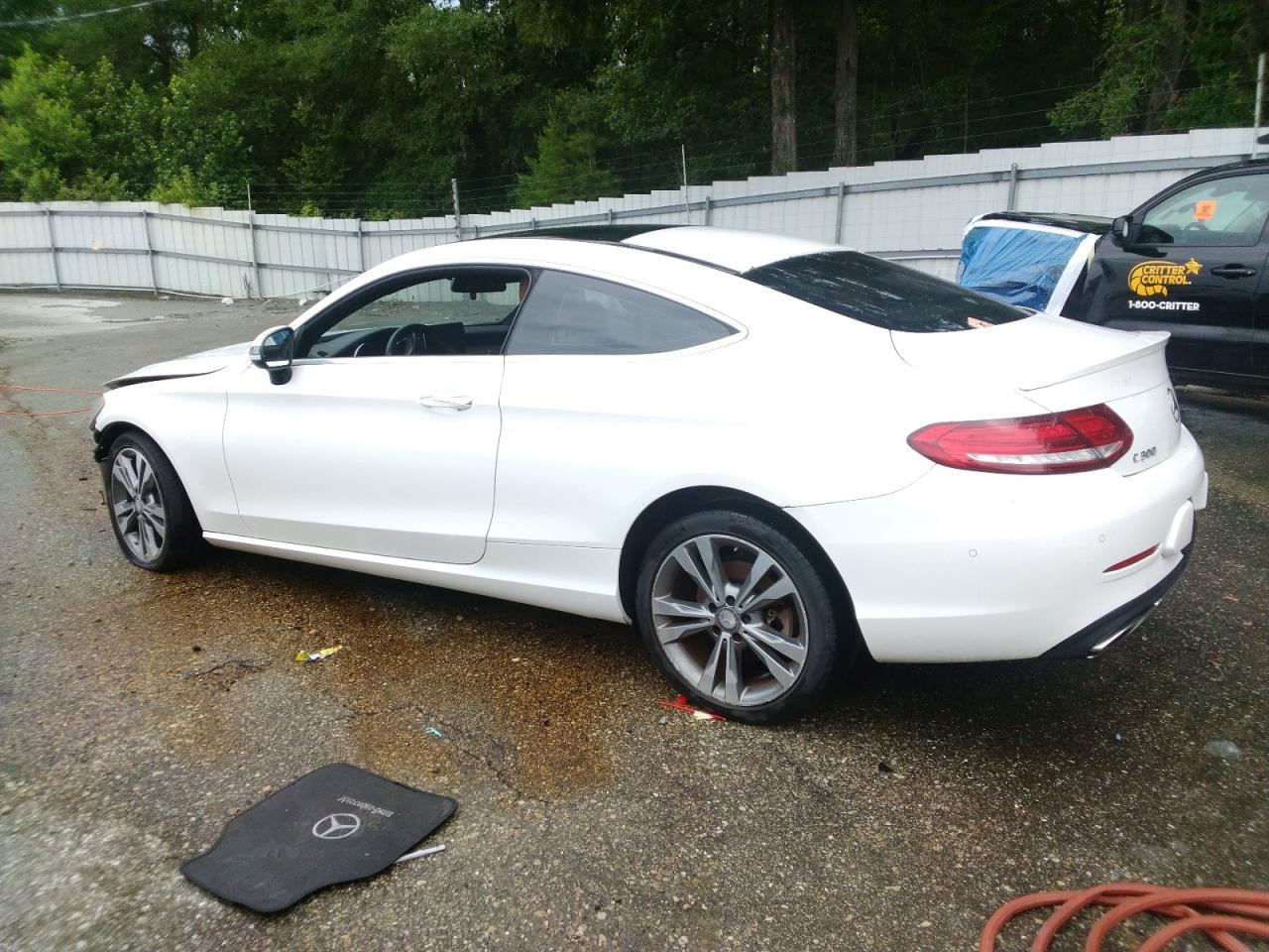 WDDWJ4KB2HF361399 · 2017 MERCEDES-BENZ C · 2/12