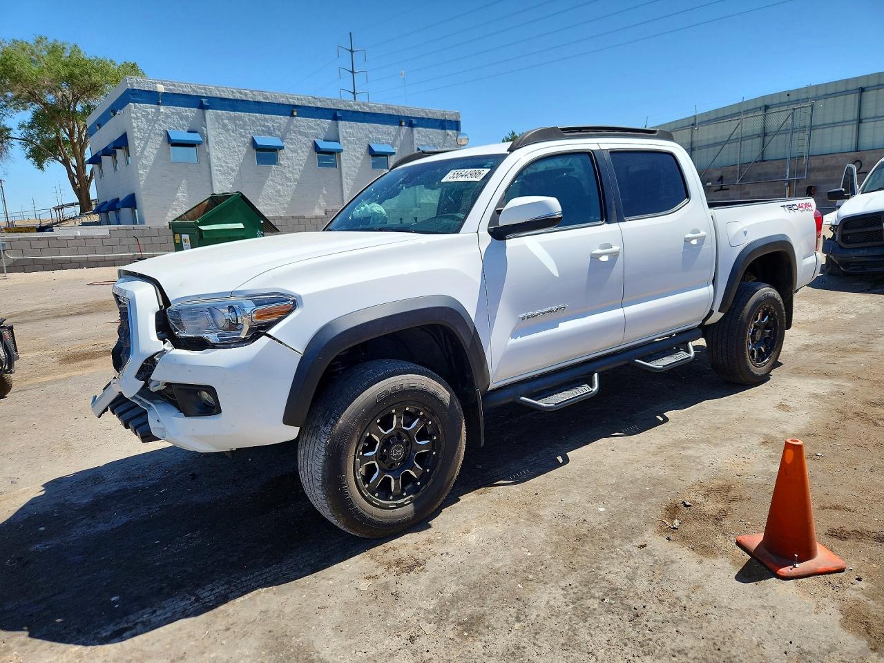 5TFCZ5AN5KX187157 · 2019 TOYOTA TACOMA