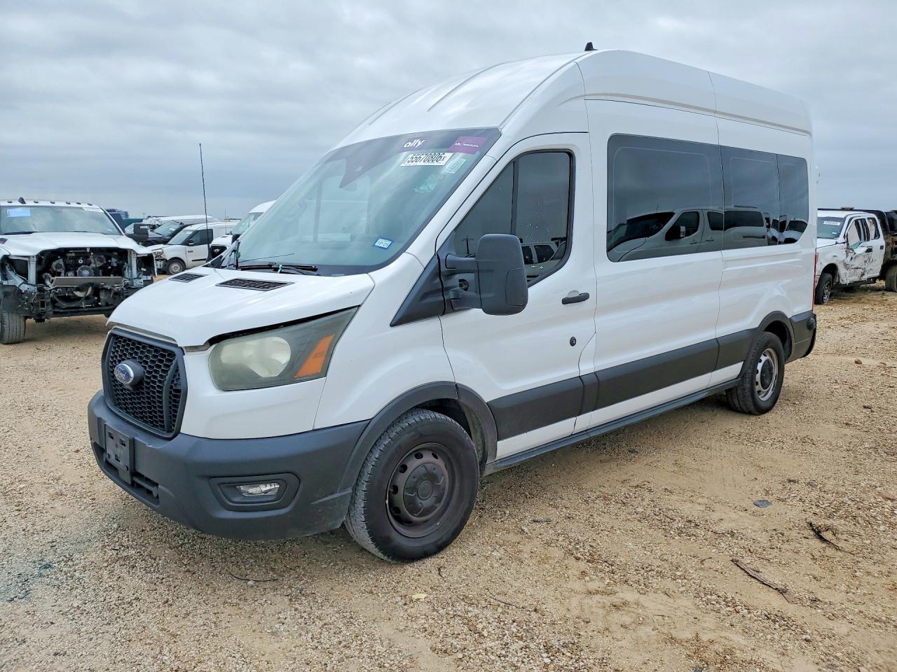 1FBAX2XG2NKA52714 · 2022 FORD TRANSIT