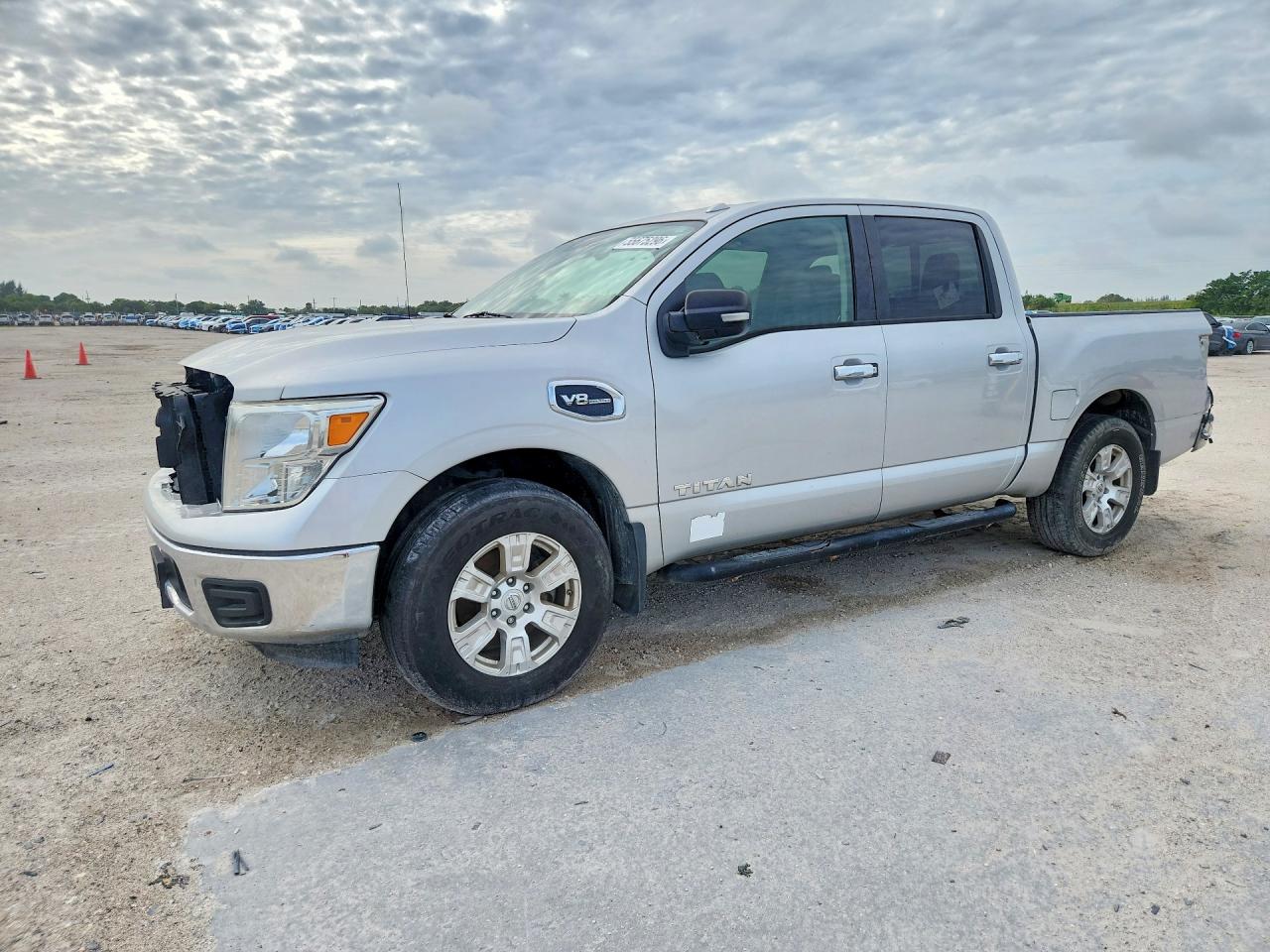 1N6AA1EK2HN518012 · 2017 NISSAN TITAN