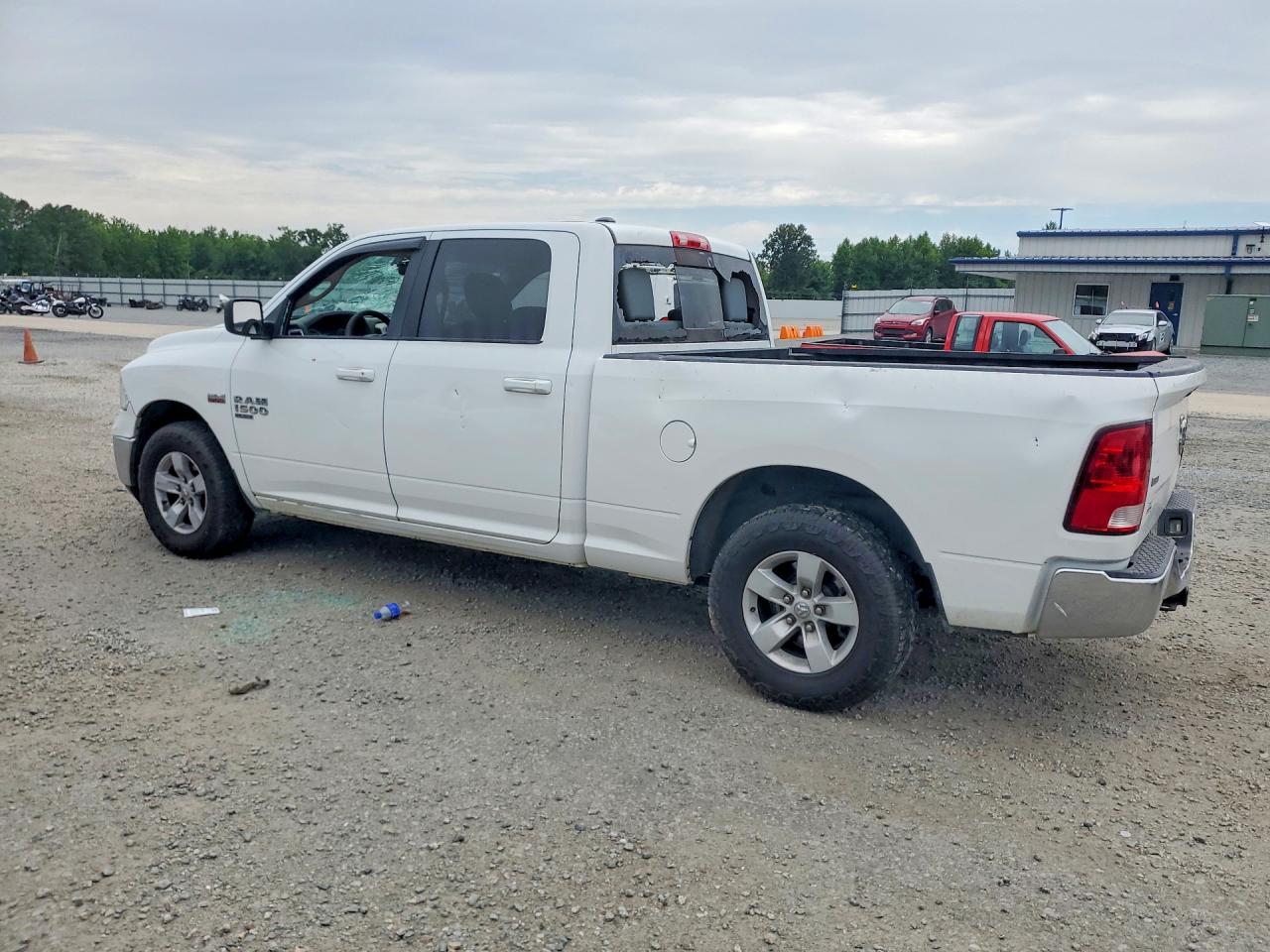 1C6RR6TT7KS657589 · 2019 RAM 1500 CLASSIC · 2/12
