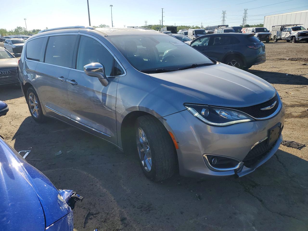 2C4RC1GG2JR232856 · 2018 CHRYSLER PACIFICA · 4/13
