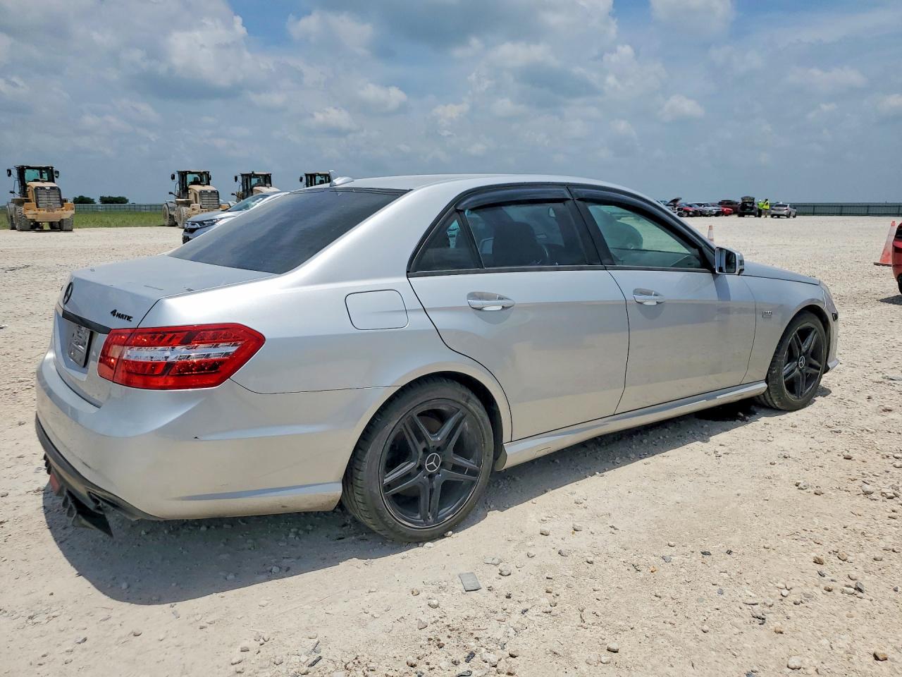 WDDHF9BB6CA528408 · 2012 MERCEDES-BENZ E · 3/12
