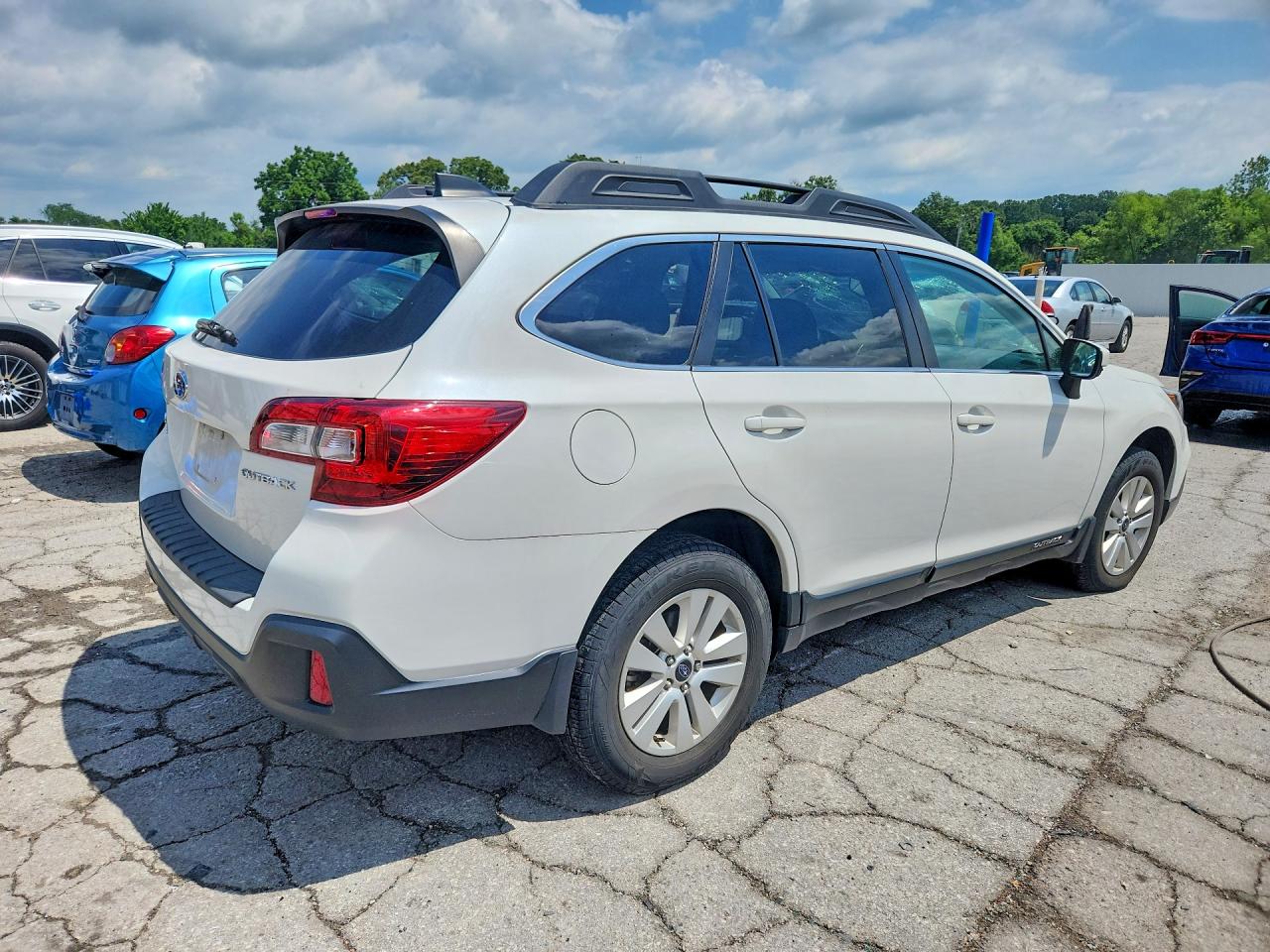 4S4BSADC0J3357784 · 2018 SUBARU OUTBACK · 3/12