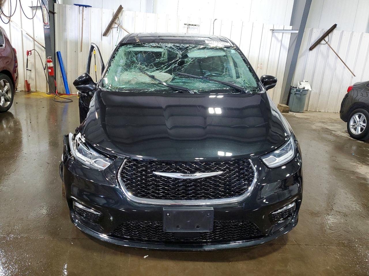 2C4RC1BG9PR525492 · 2023 CHRYSLER PACIFICA · 5/13
