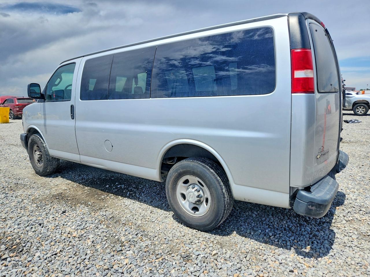 1GCWGAFG3J1309540 · 2018 CHEVROLET EXPRESS G2500 · 2/13