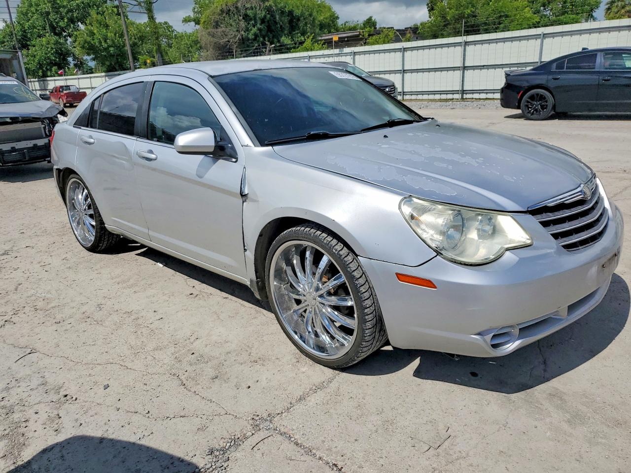 1C3CC5FB6AN135437 · 2010 CHRYSLER SEBRING · 4/12