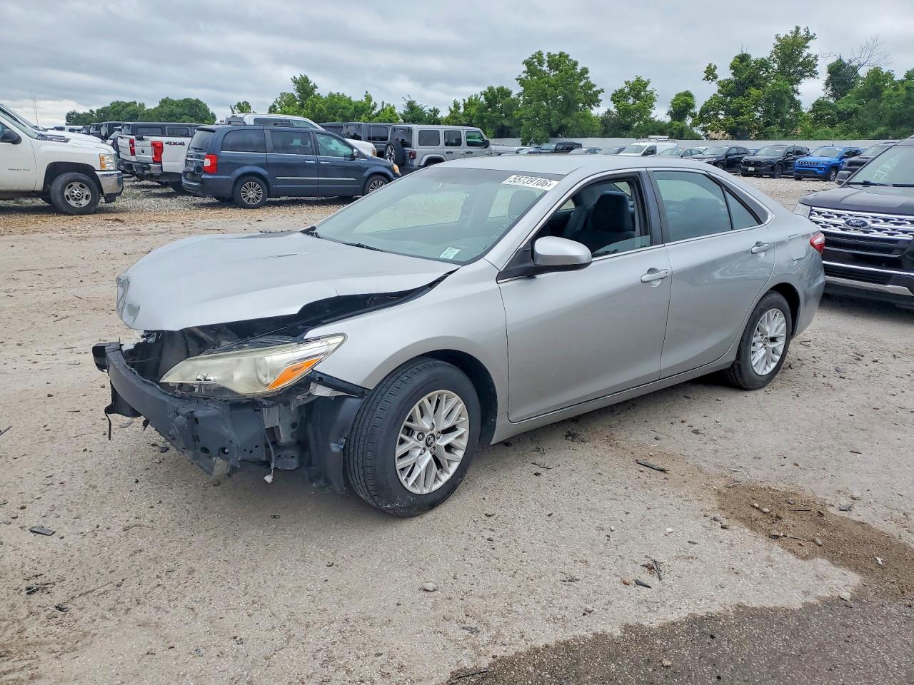 2016 TOYOTA CAMRY