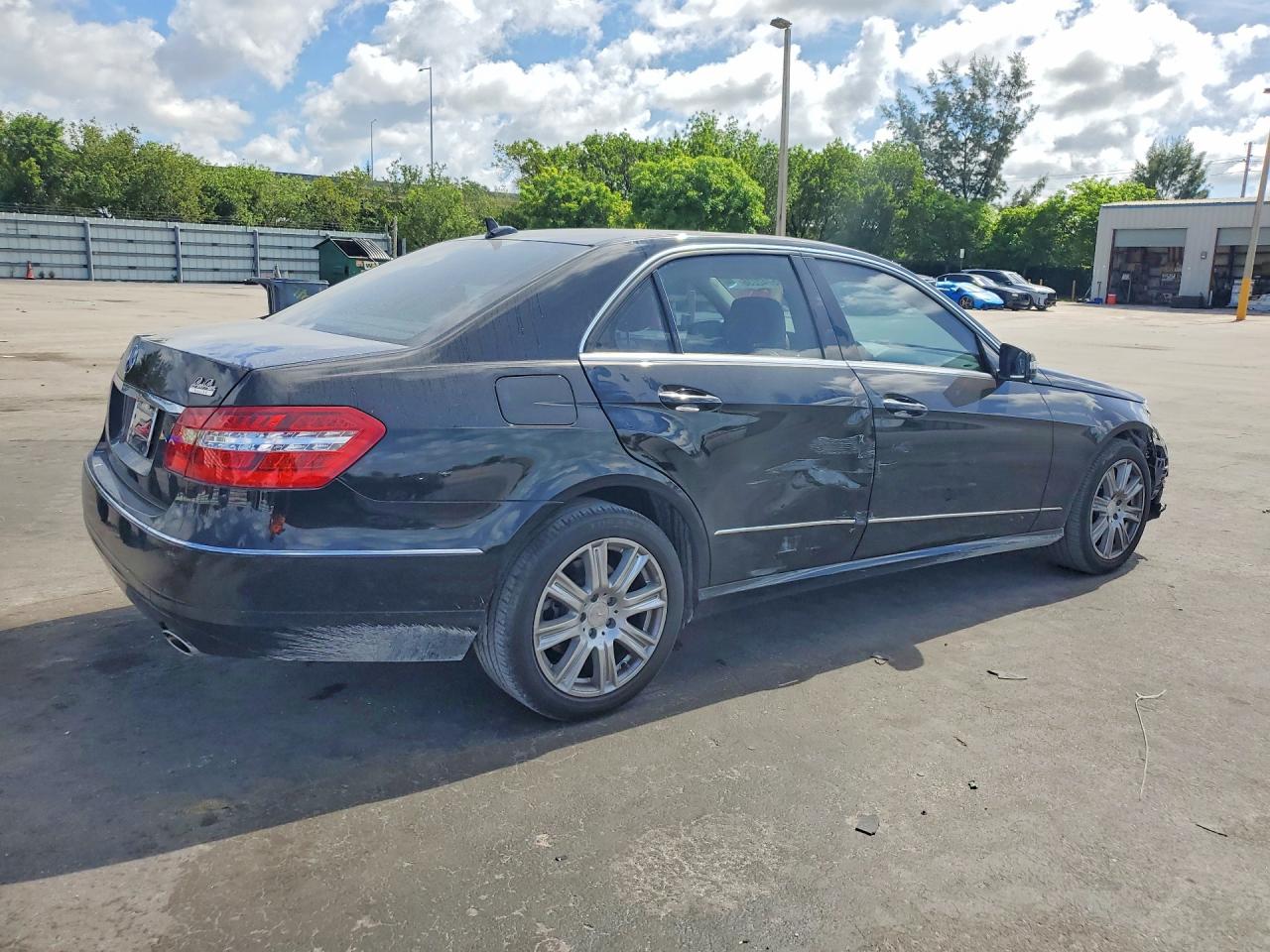WDDHF5KB3DA693195 · 2013 MERCEDES-BENZ E · 3/12