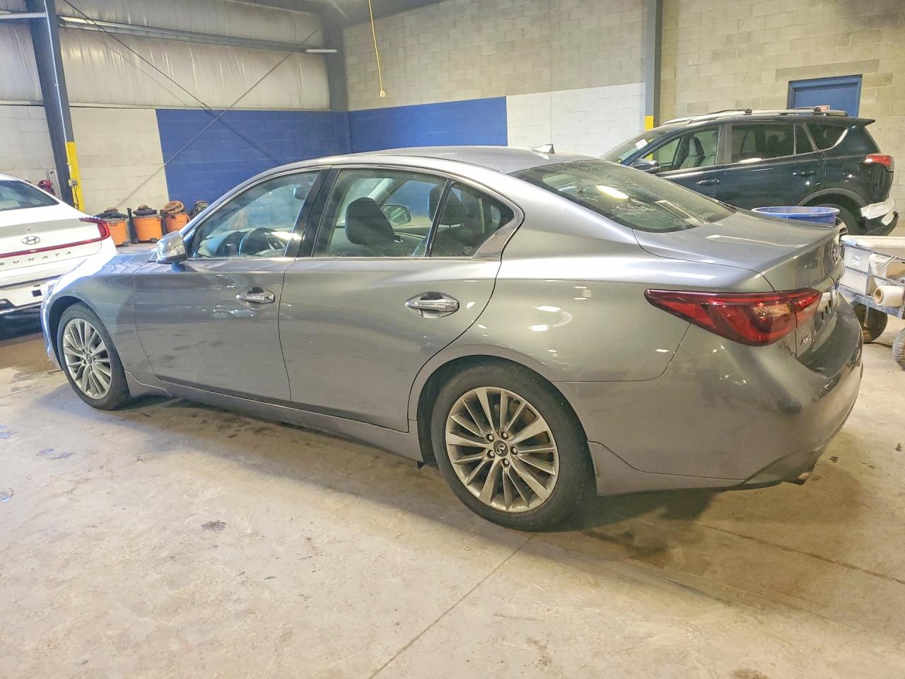 JN1EV7AR3KM593686 · 2019 INFINITI Q50 · 2/12