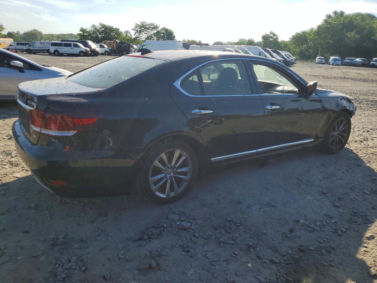 JTHCL5EF7G5026170 · 2016 LEXUS LS 460 · 3/13