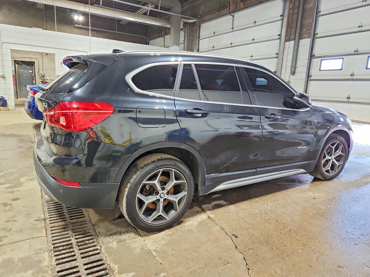 WBXHT3C30H5F86785 · 2017 BMW X1 · 3/13