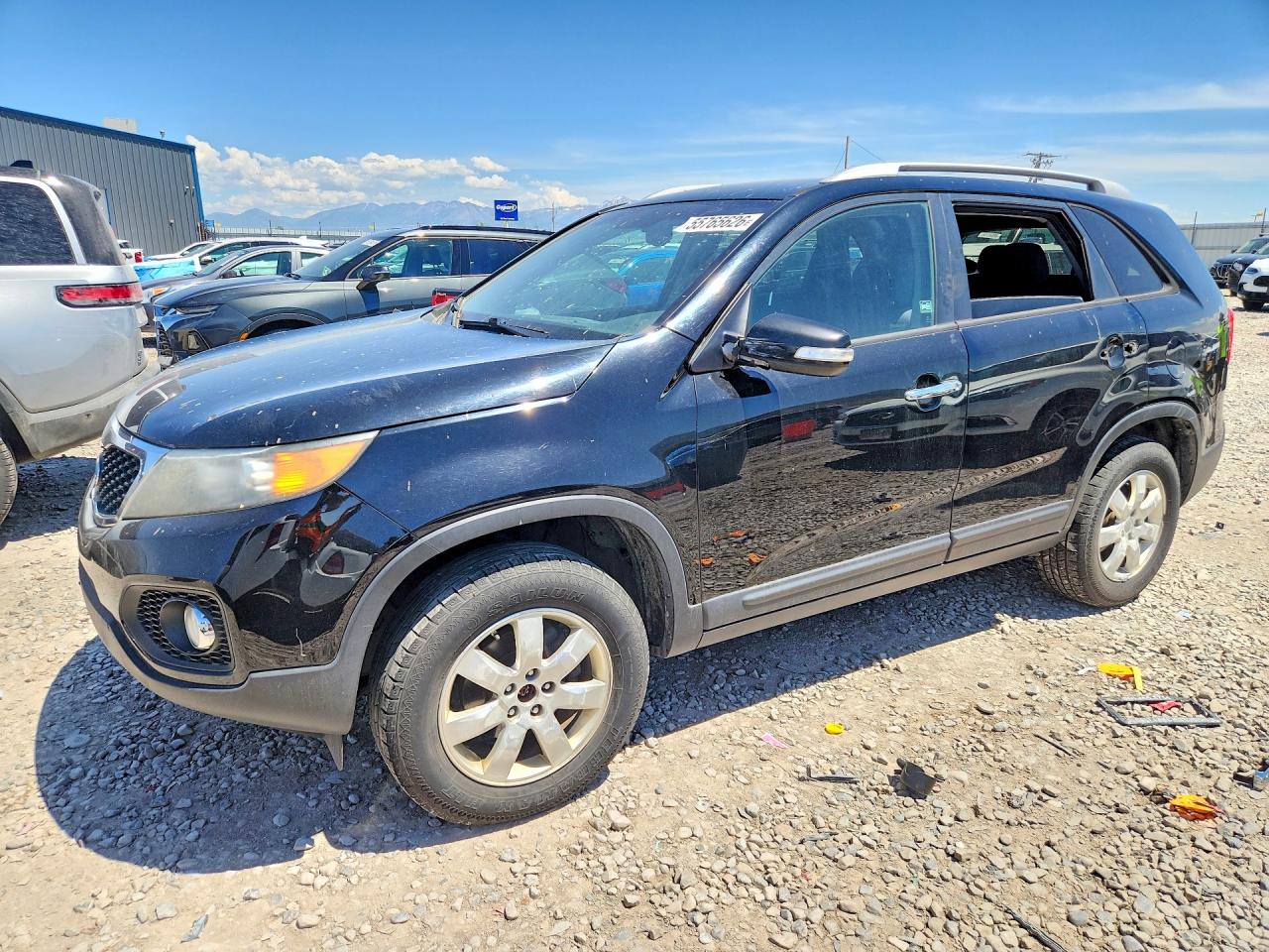 5XYKT4A10BG183878 · 2011 KIA SORENTO