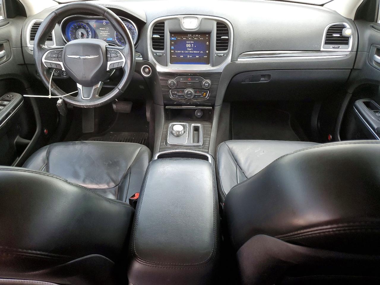 2C3CCAAG4GH207667 · 2016 CHRYSLER 300 · 8/12