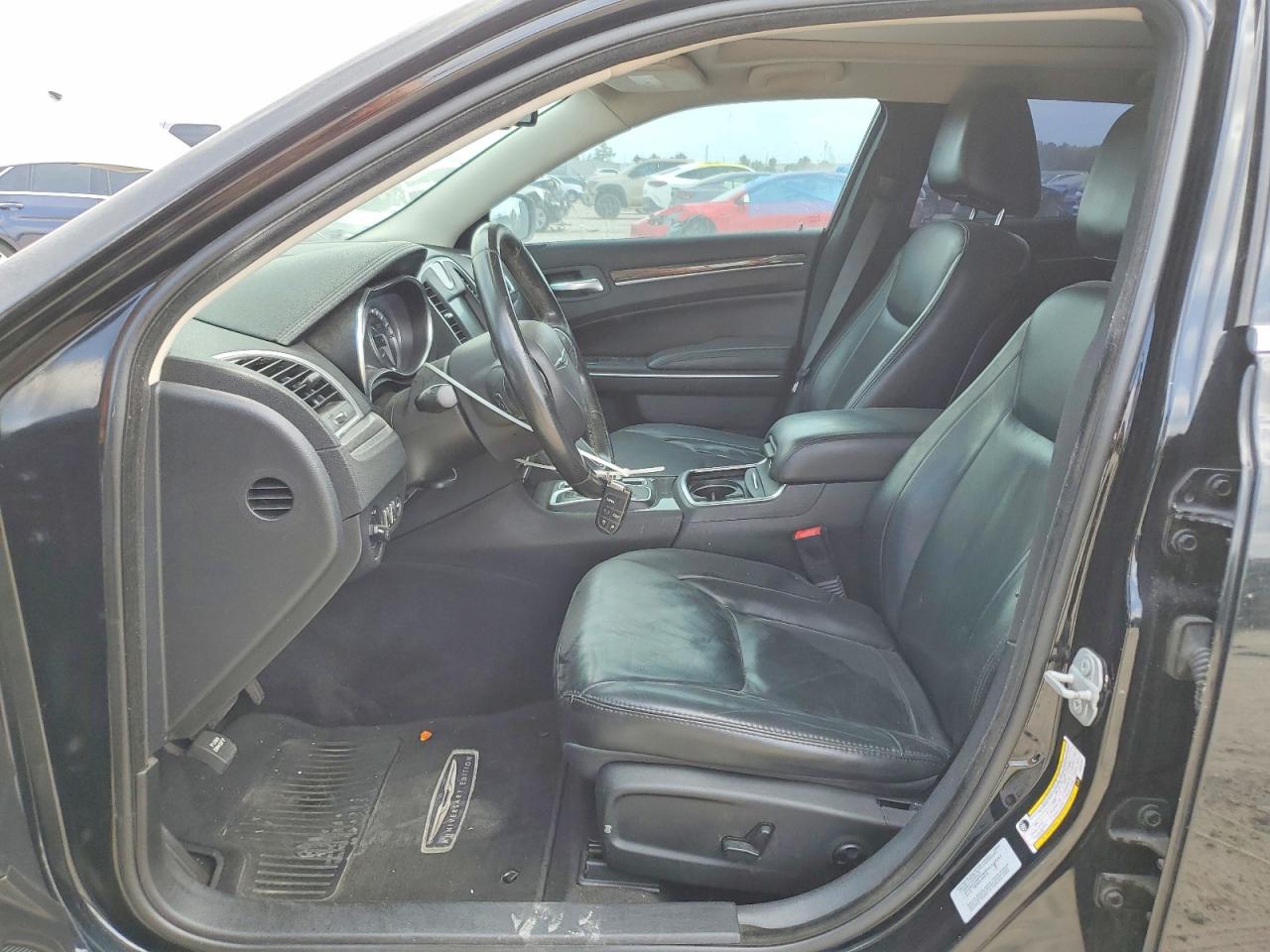 2C3CCAAG4GH207667 · 2016 CHRYSLER 300 · 7/12