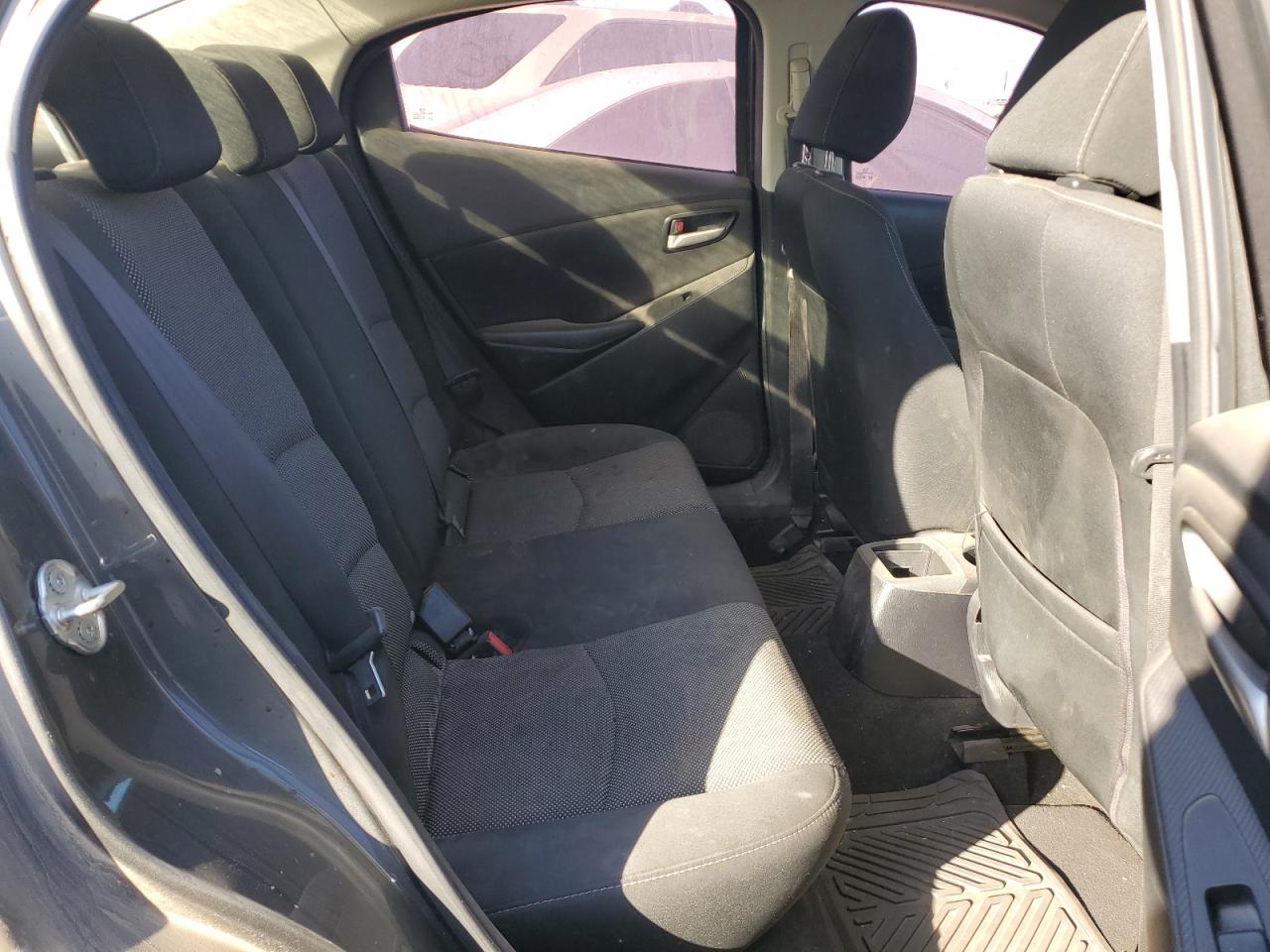 3MDDJBTV4KM308793 · 2019 MAZDA MAZDA2 · 10/11