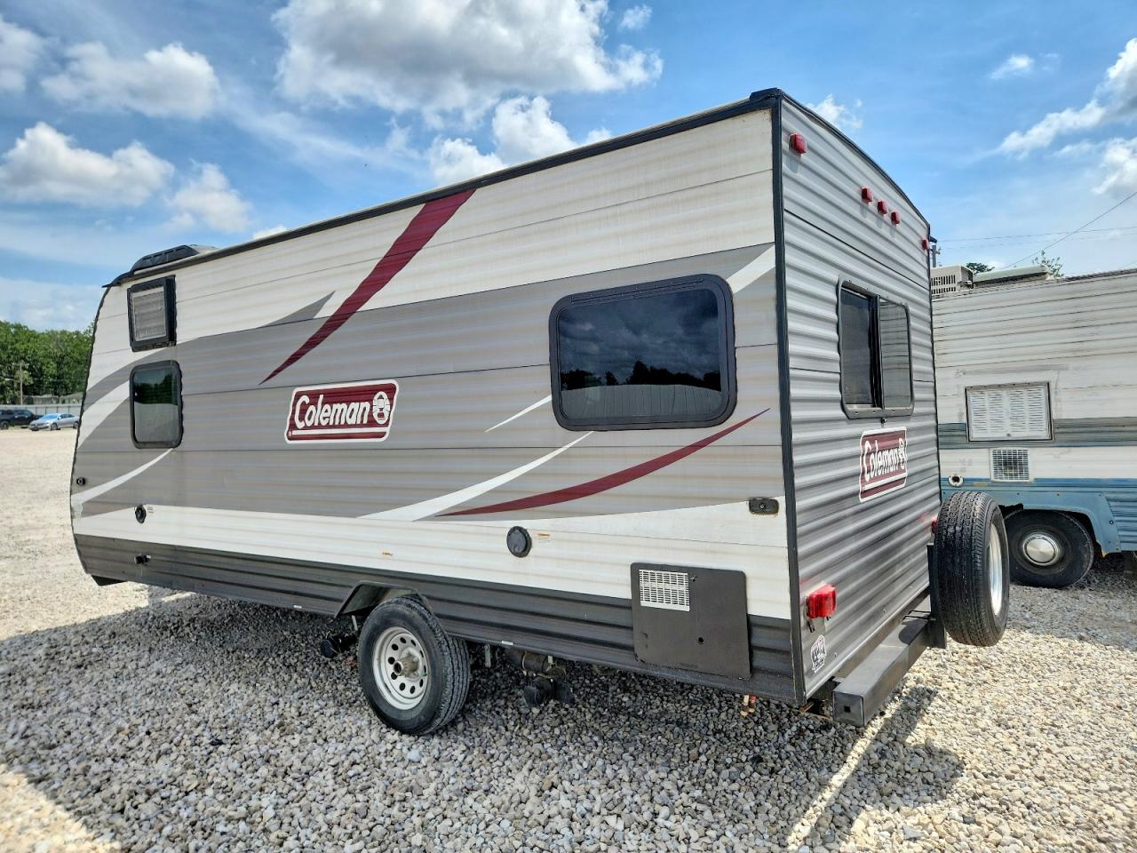 4YDT17R19KH931600 · 2019 KEYSTONE COLEMAN · 3/10
