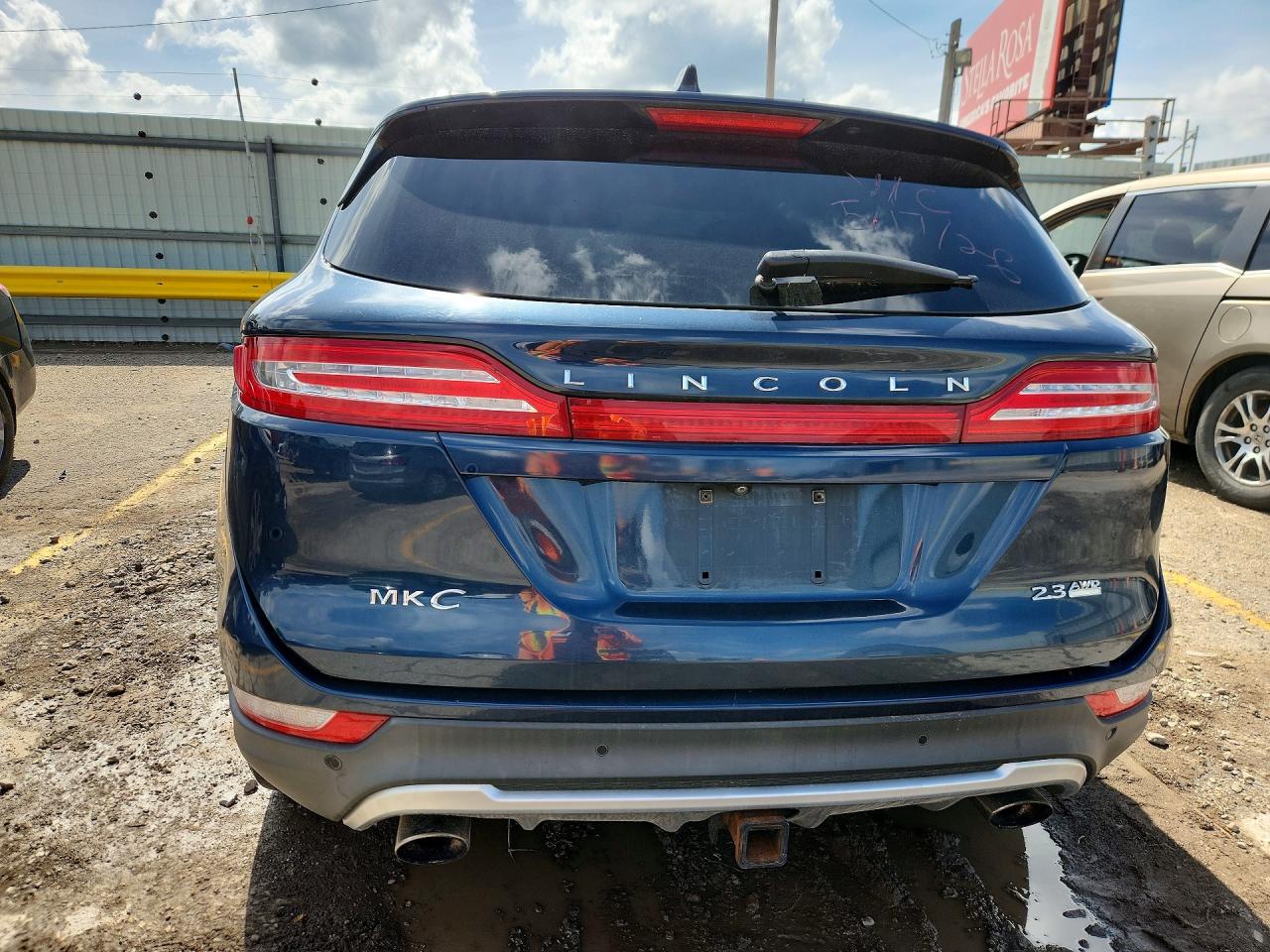 5LMTJ2AH6FUJ00544 · 2015 LINCOLN MKC · 6/12