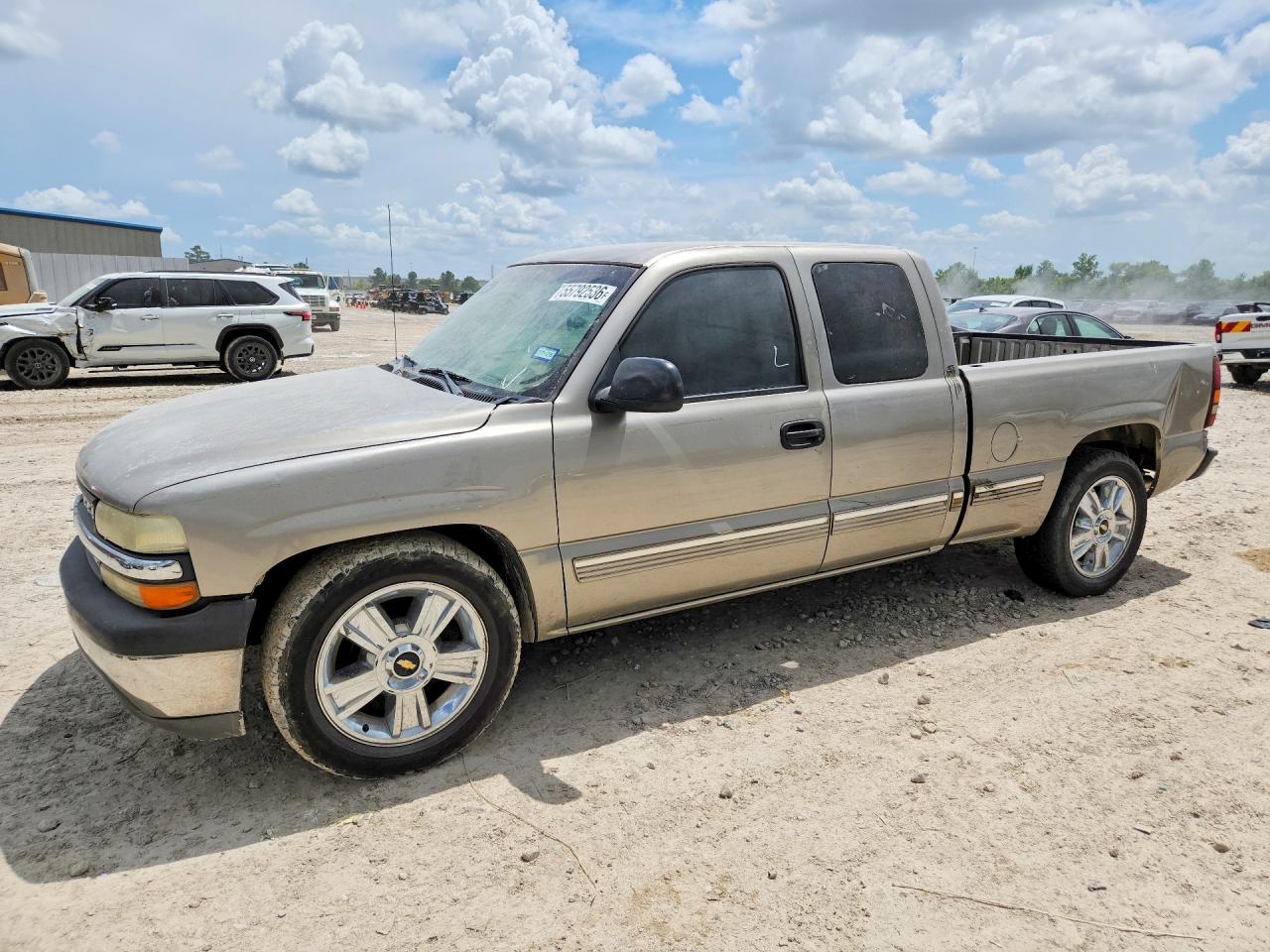 2GCEC19V311325037 · 2001 CHEVROLET SILVERADO
