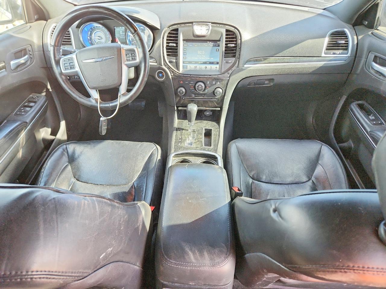 2C3CA6CTXBH595154 · 2011 CHRYSLER 300C · 8/13